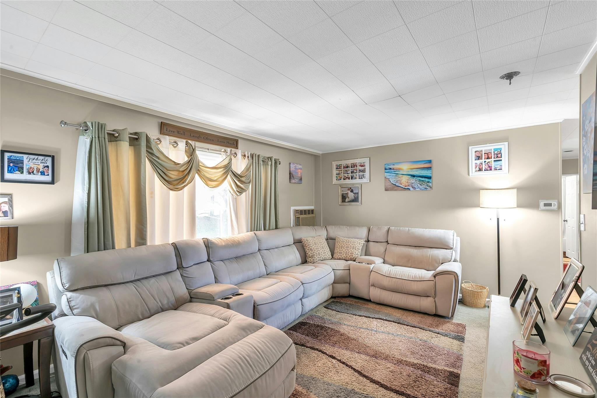 Single Family Gerhard  Nassau County, NY 11803, MLS-861901-8