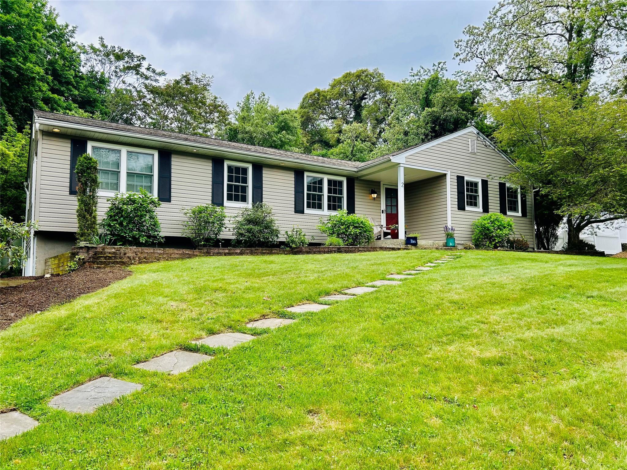 Single Family West  Suffolk County, NY 11733, MLS-861905-2