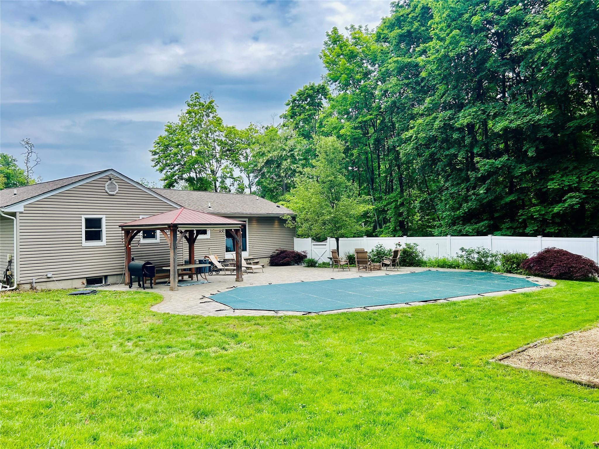 Single Family West  Suffolk County, NY 11733, MLS-861905-25