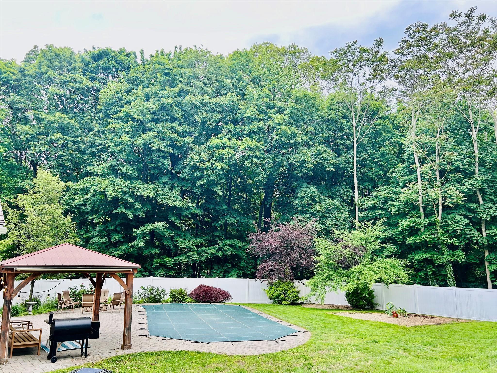 Single Family West  Suffolk County, NY 11733, MLS-861905-28