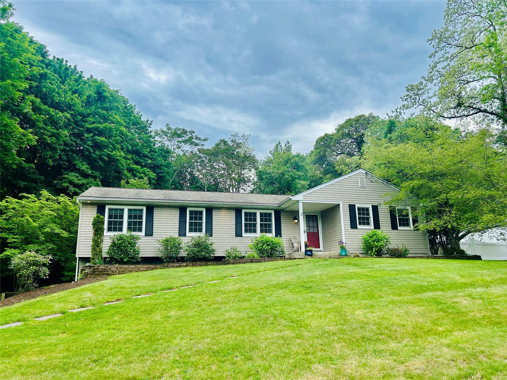 Single Family West  Suffolk County, NY 11733, MLS-861905-4