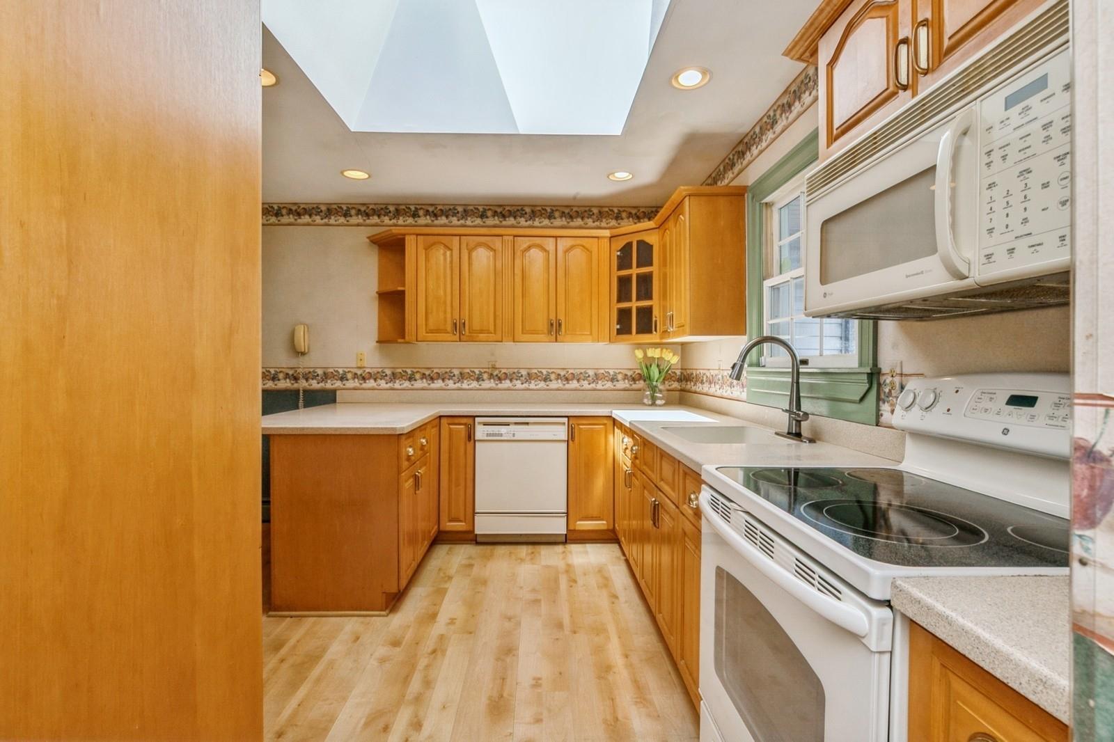 Single Family Greenbelt  Suffolk County, NY 11742, MLS-861907-10