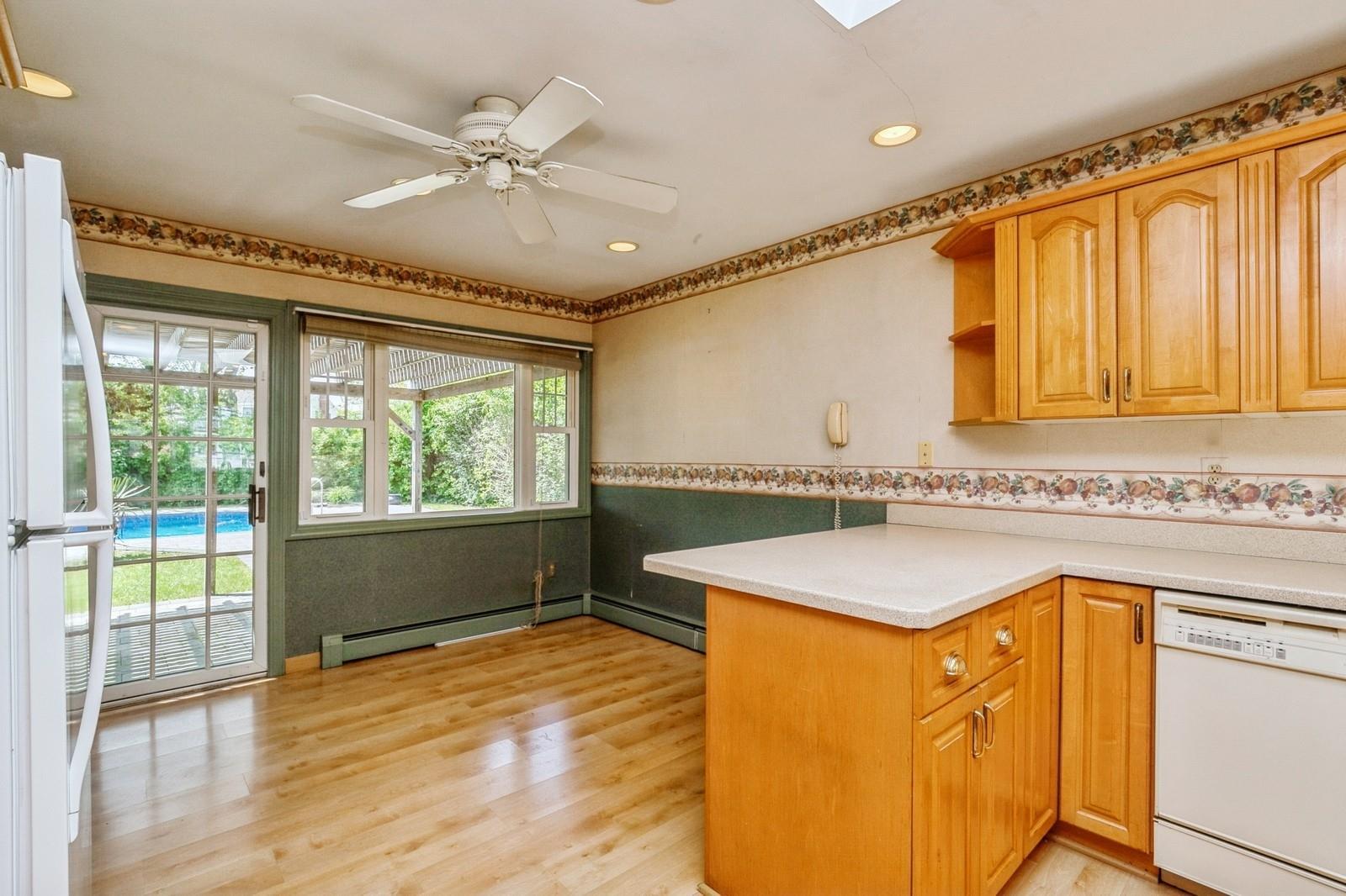 Single Family Greenbelt  Suffolk County, NY 11742, MLS-861907-11