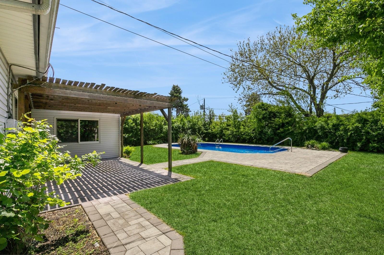 Single Family Greenbelt  Suffolk County, NY 11742, MLS-861907-2