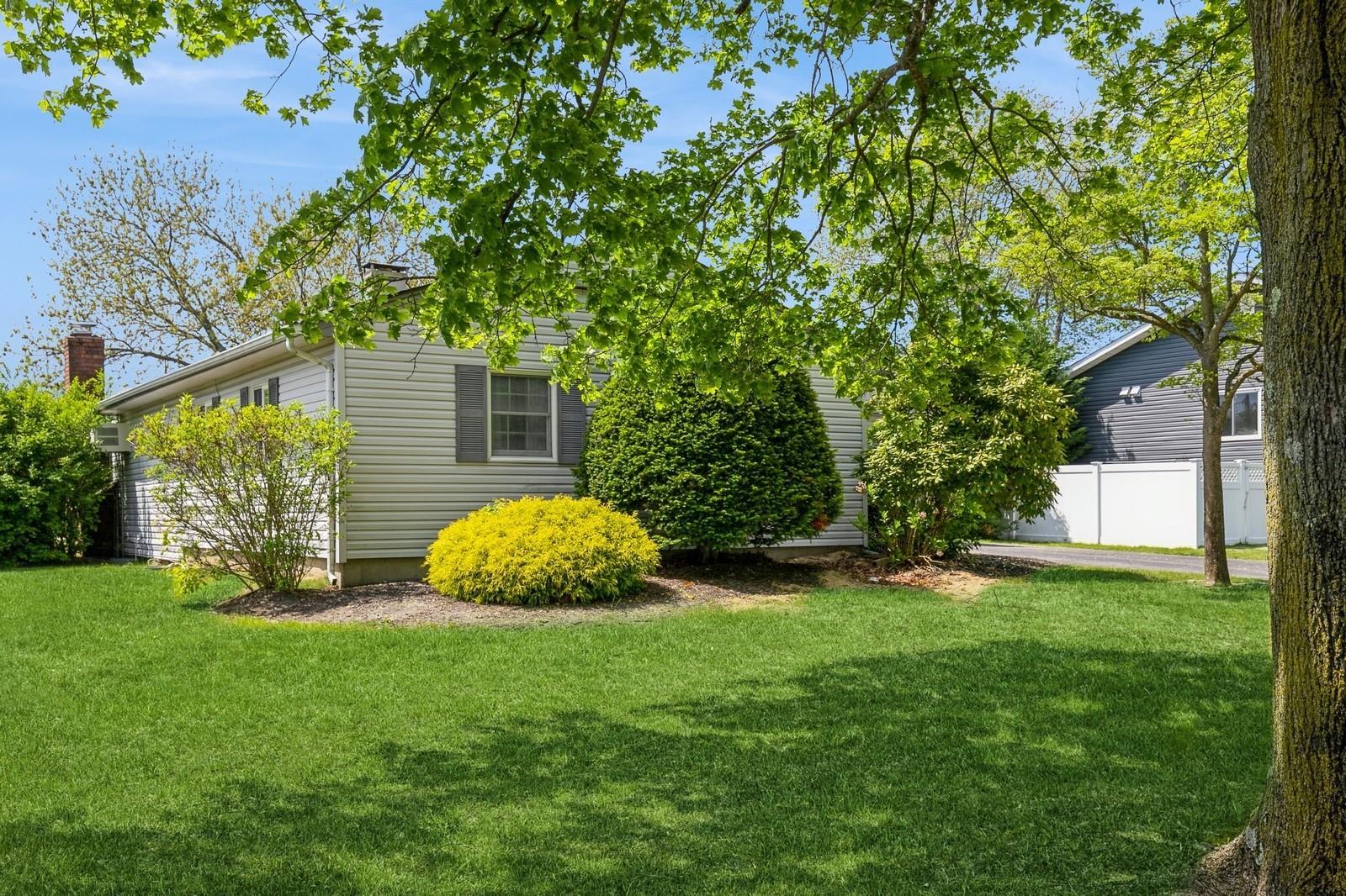 Single Family Greenbelt  Suffolk County, NY 11742, MLS-861907-26