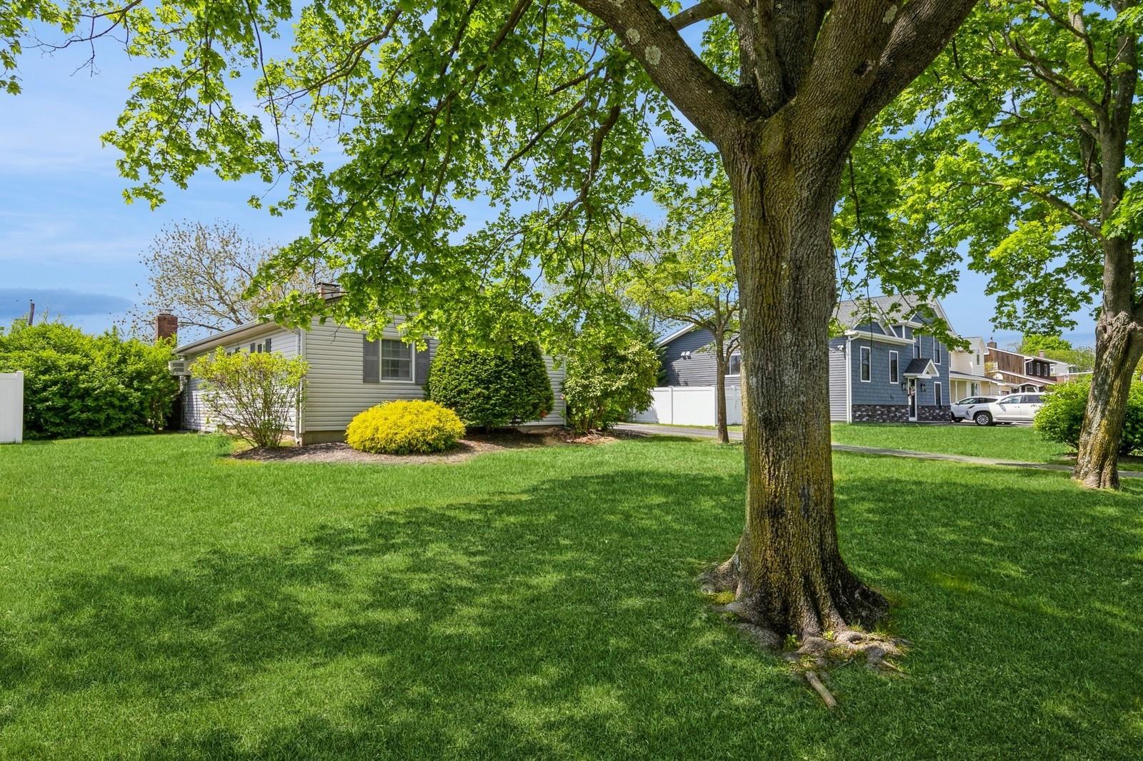 Single Family Greenbelt  Suffolk County, NY 11742, MLS-861907-27