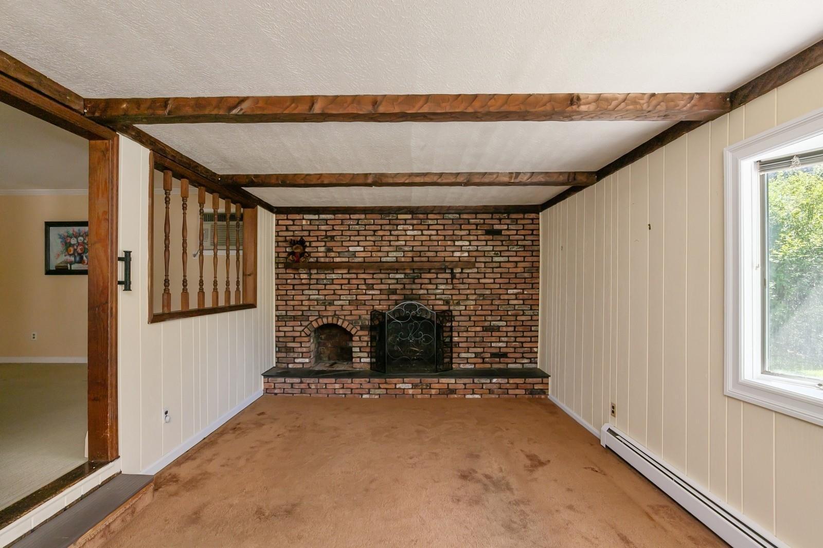 Single Family Greenbelt  Suffolk County, NY 11742, MLS-861907-9