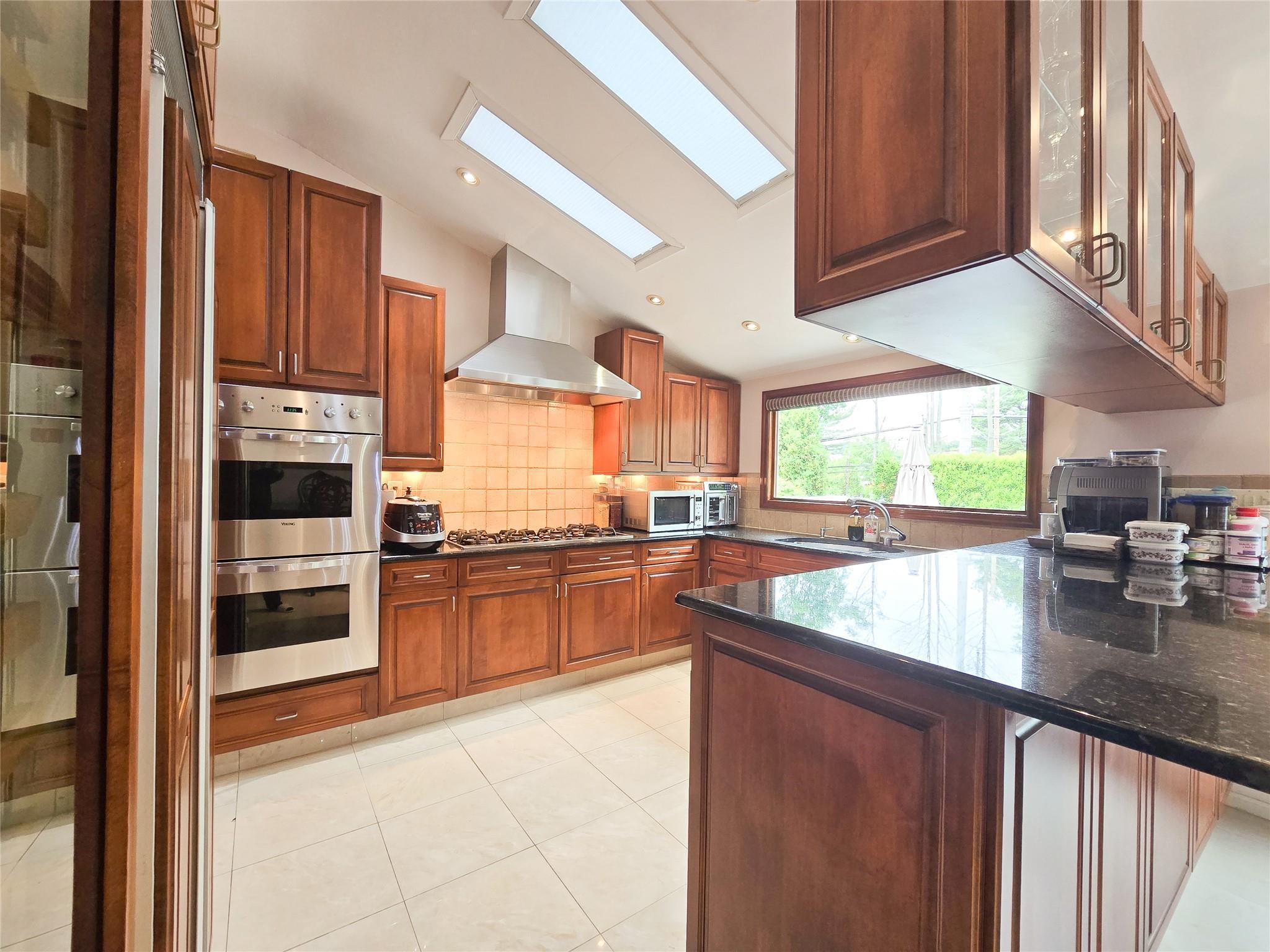 Single Family Edna  Nassau County, NY 11791, MLS-861908-21