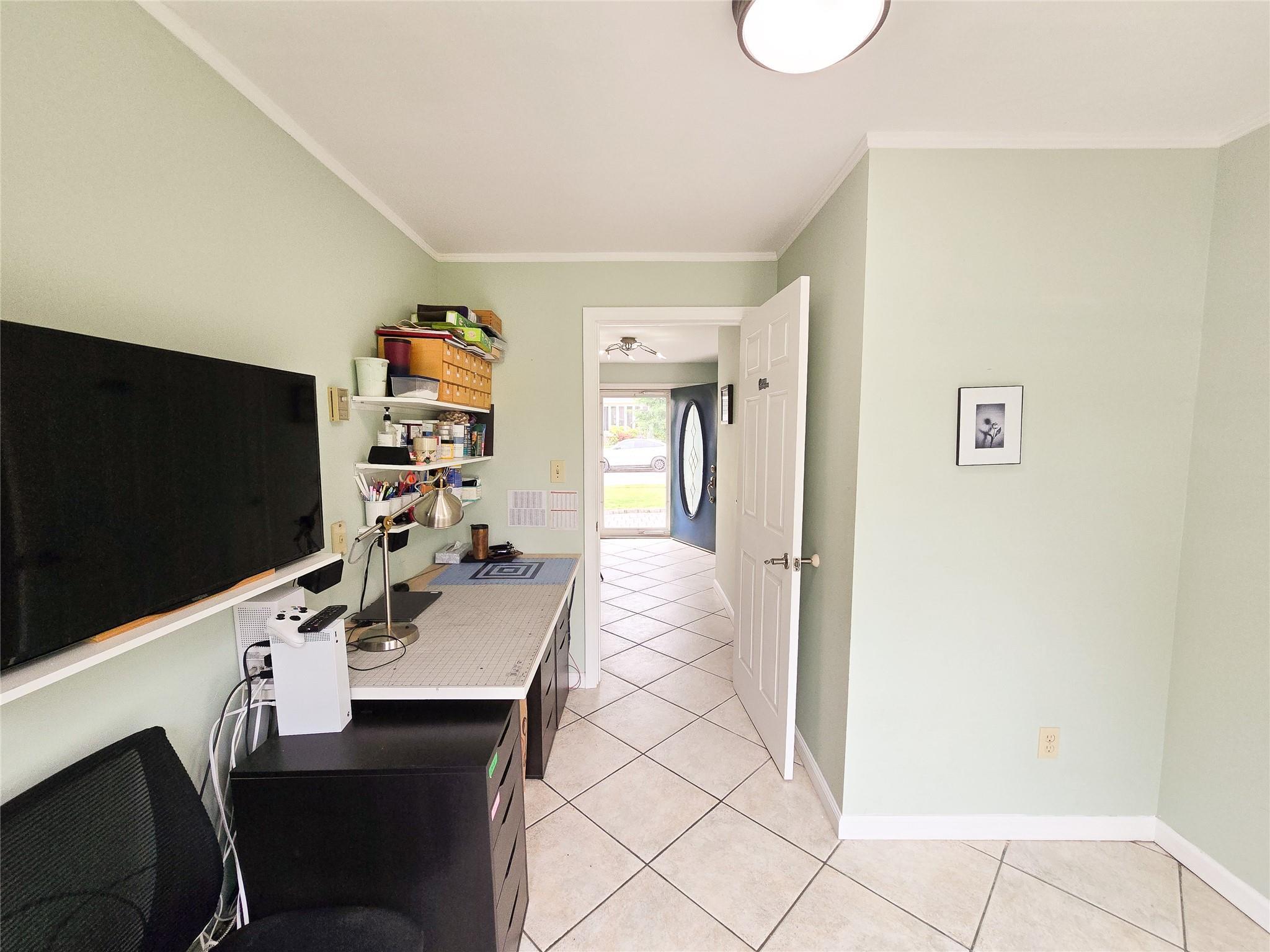 Single Family Edna  Nassau County, NY 11791, MLS-861908-9