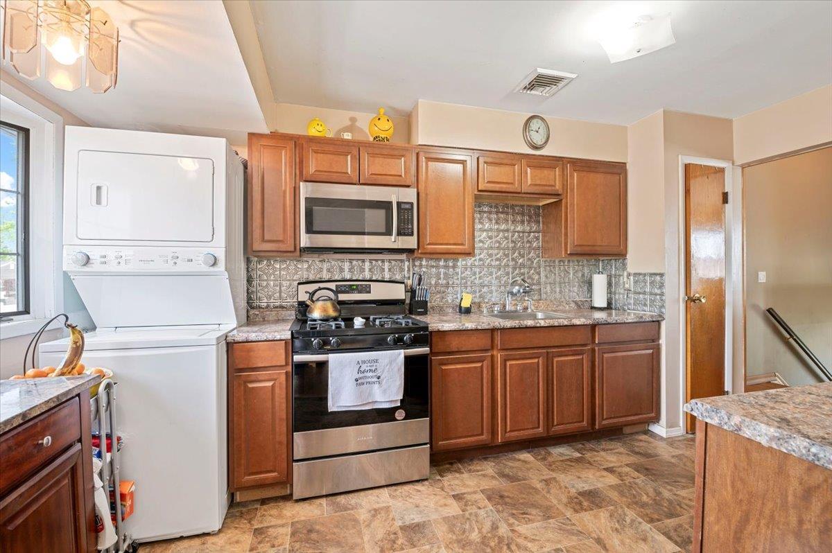 Single Family Alder  Nassau County, NY 11710, MLS-861909-19