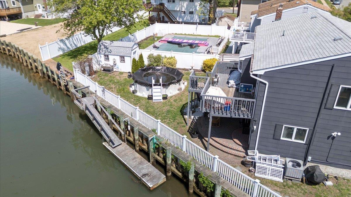 Single Family Alder  Nassau County, NY 11710, MLS-861909-33