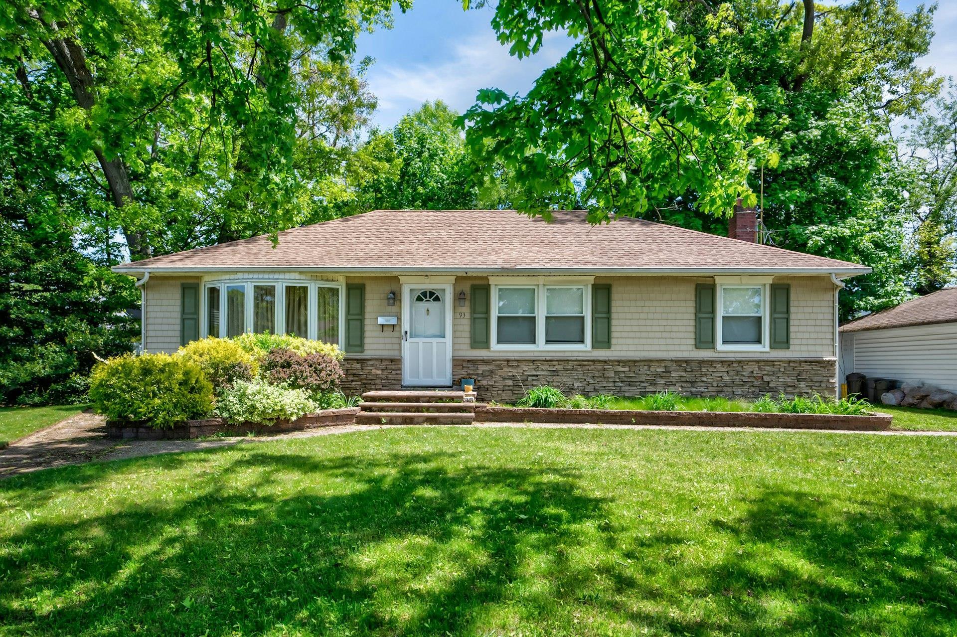 Single Family Broadway  Nassau County, NY 11762, MLS-861910-2