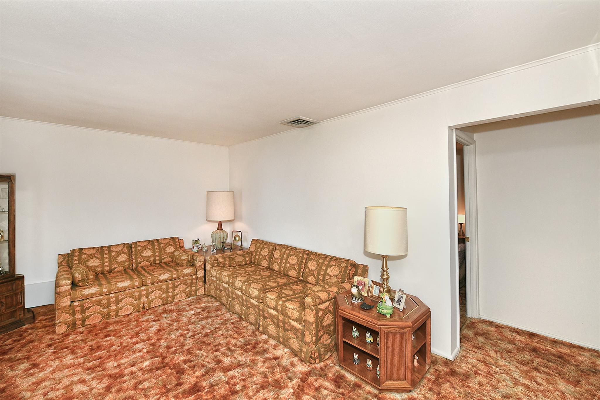 Single Family Hale  Suffolk County, NY 11717, MLS-861911-12