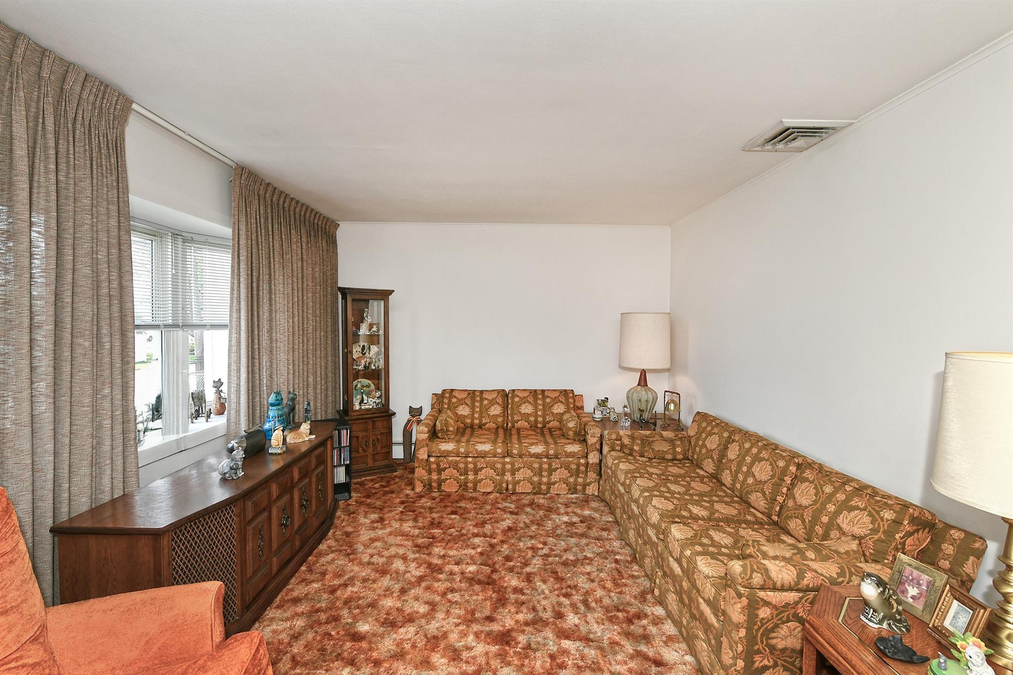 Single Family Hale  Suffolk County, NY 11717, MLS-861911-5
