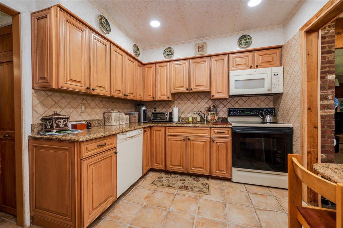 Single Family Benjamin  Nassau County, NY 11572, MLS-861913-10