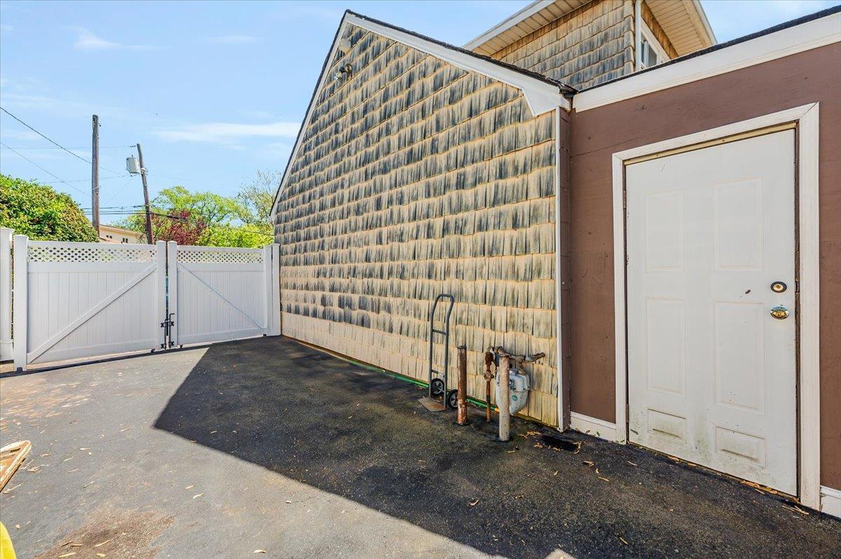 Single Family Benjamin  Nassau County, NY 11572, MLS-861913-23