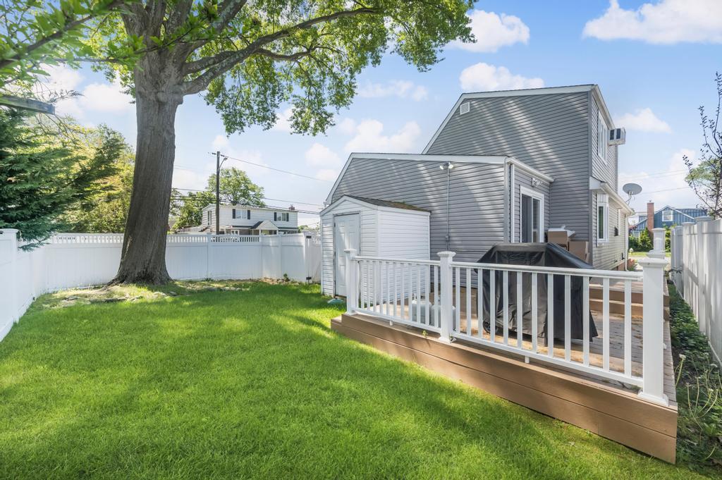 Single Family Maurice  Nassau County, NY 11554, MLS-861921-29
