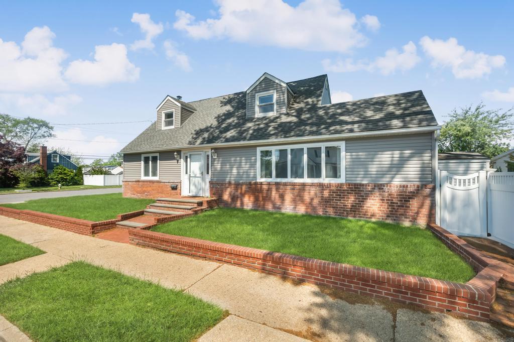 Single Family Maurice  Nassau County, NY 11554, MLS-861921-4