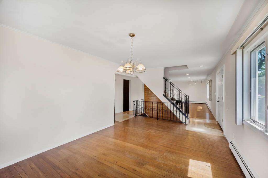 Single Family Maurice  Nassau County, NY 11554, MLS-861921-8