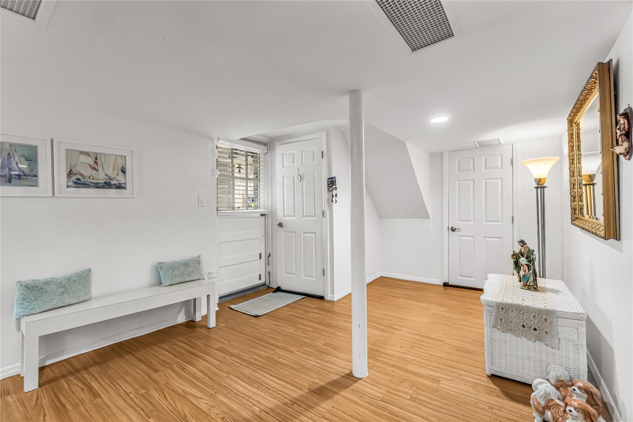 Single Family Rollhaus  Westchester County, NY 10573, MLS-861935-30