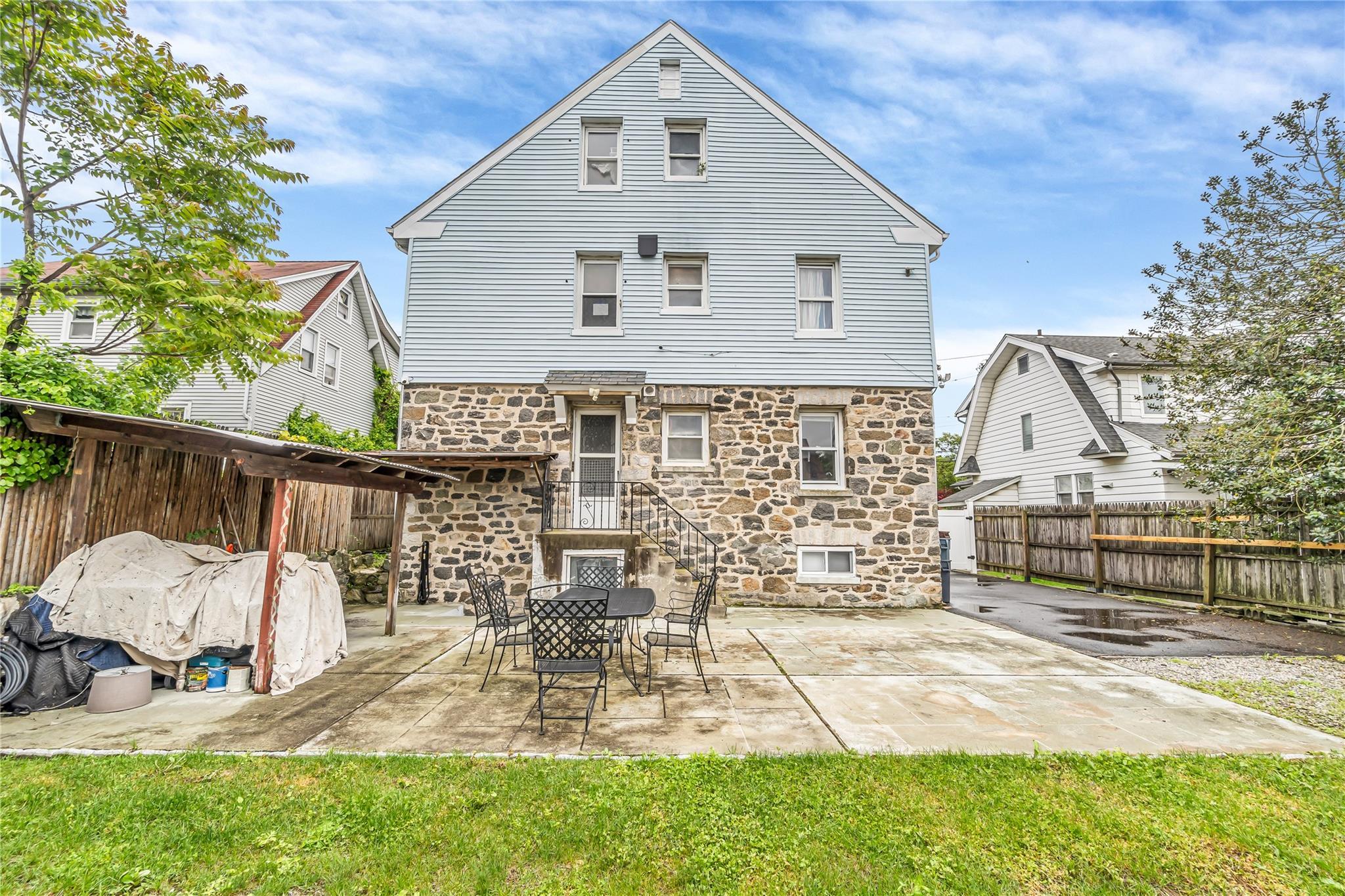 Single Family Rollhaus  Westchester County, NY 10573, MLS-861935-42