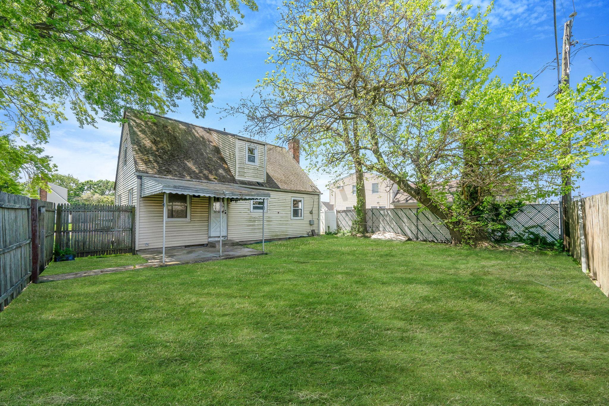 Single Family Gables  Nassau County, NY 11801, MLS-861939-15