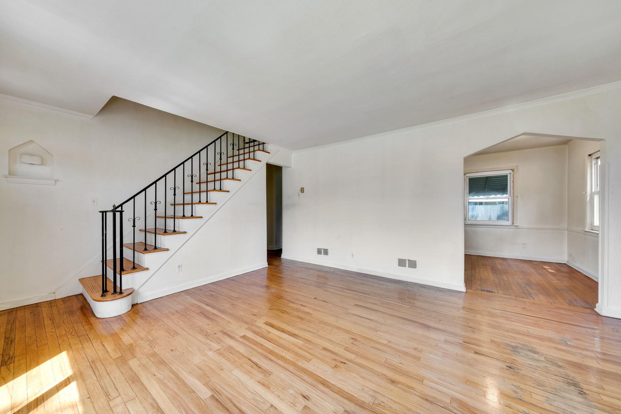Single Family Gables  Nassau County, NY 11801, MLS-861939-2