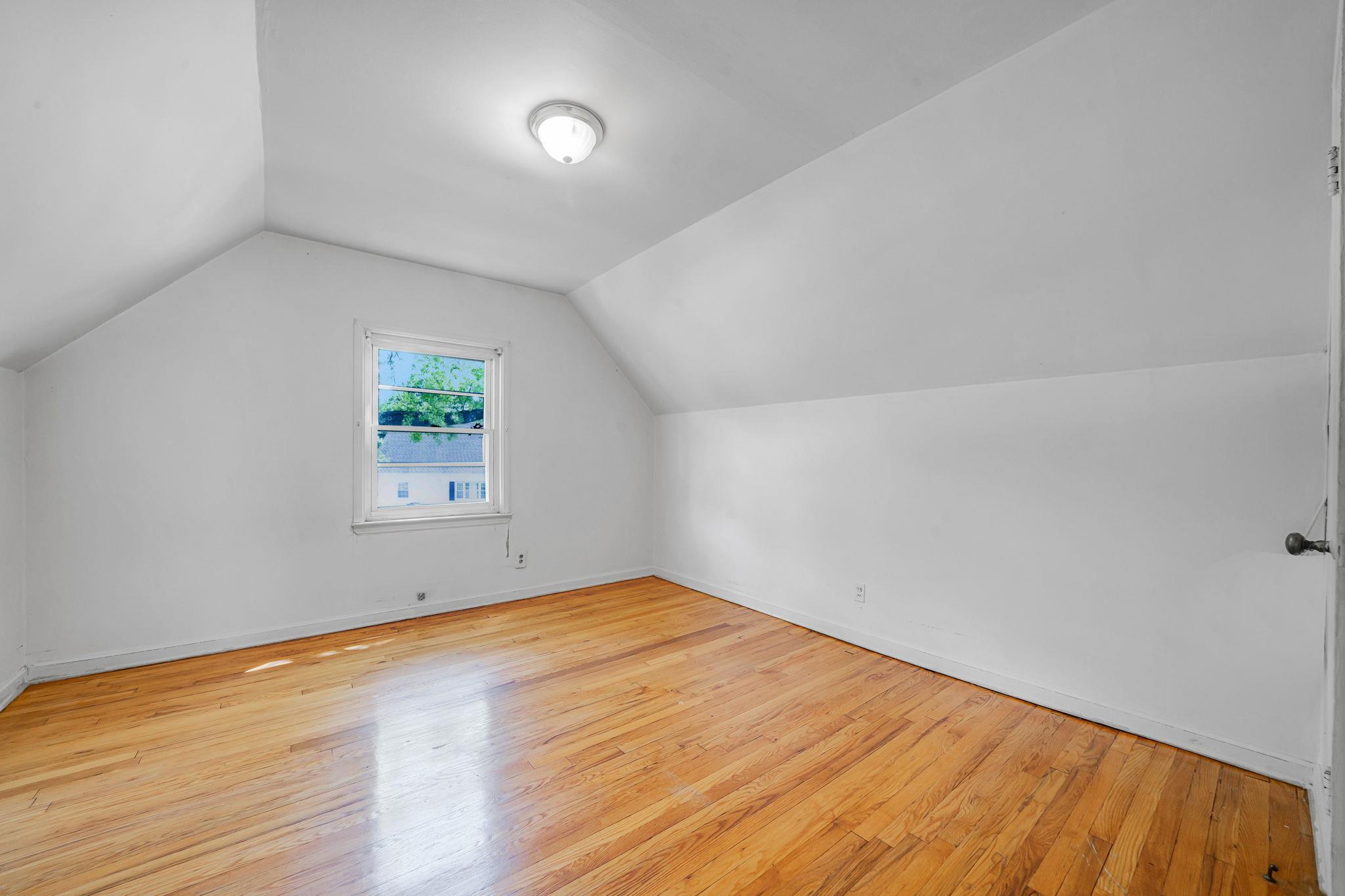 Single Family Gables  Nassau County, NY 11801, MLS-861939-9