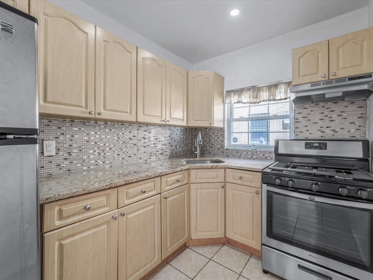 Single Family 64th  Queens, NY 11365, MLS-861948-11