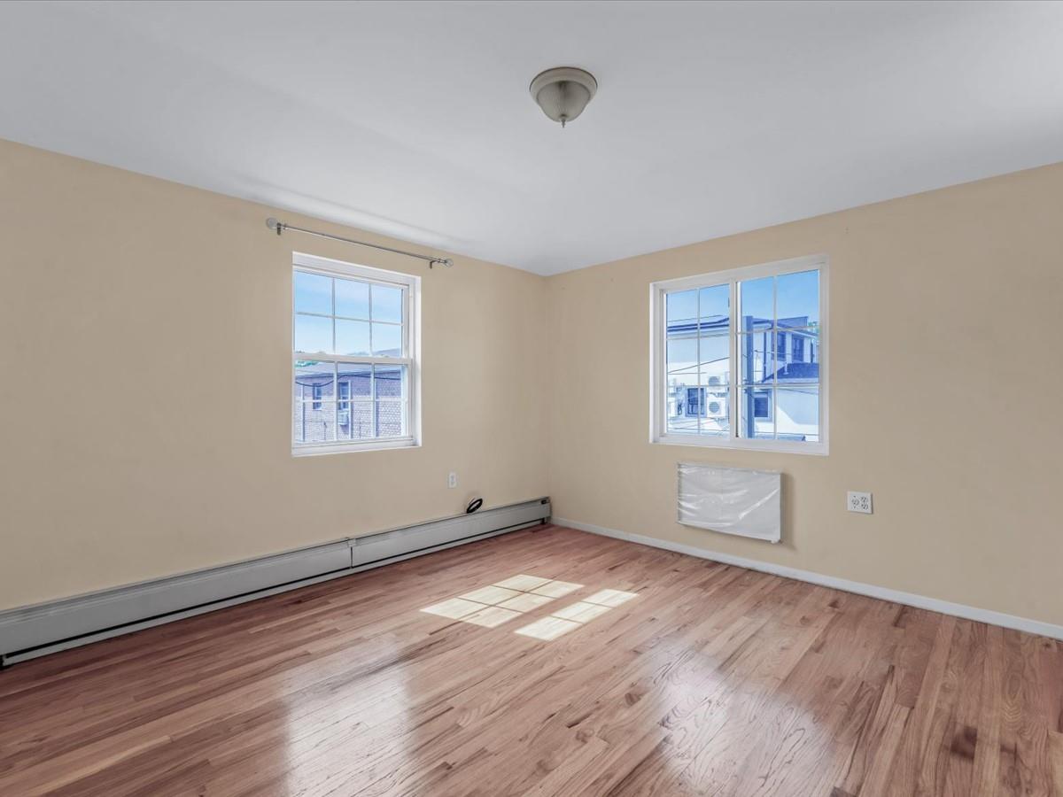 Single Family 64th  Queens, NY 11365, MLS-861948-29