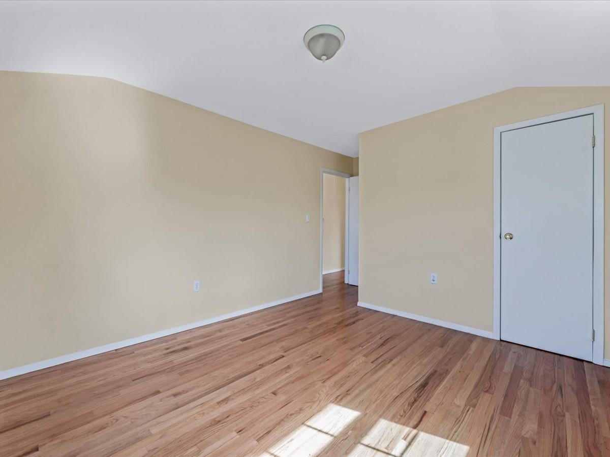 Single Family 64th  Queens, NY 11365, MLS-861948-30
