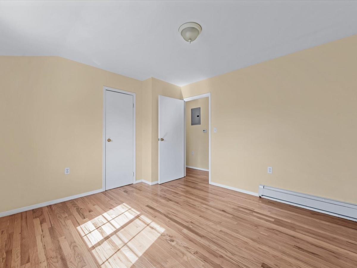Single Family 64th  Queens, NY 11365, MLS-861948-32