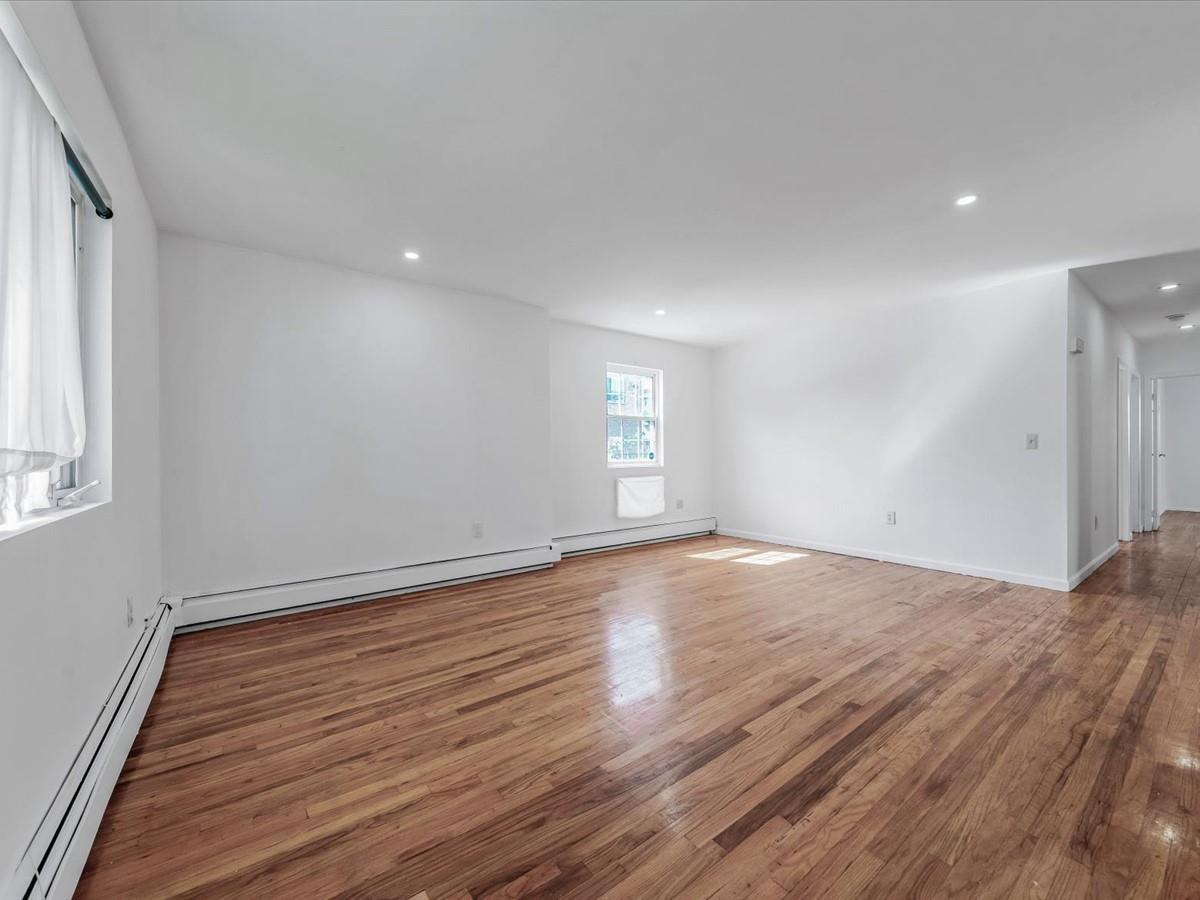 Single Family 64th  Queens, NY 11365, MLS-861948-5