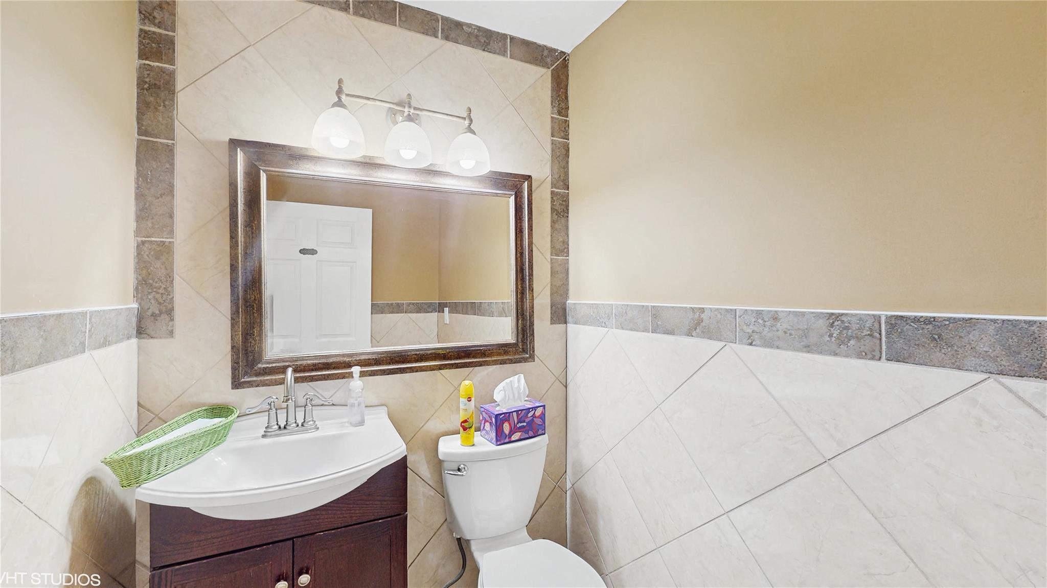 Single Family Veterans Memorial  Suffolk County, NY 11725, MLS-861951-23