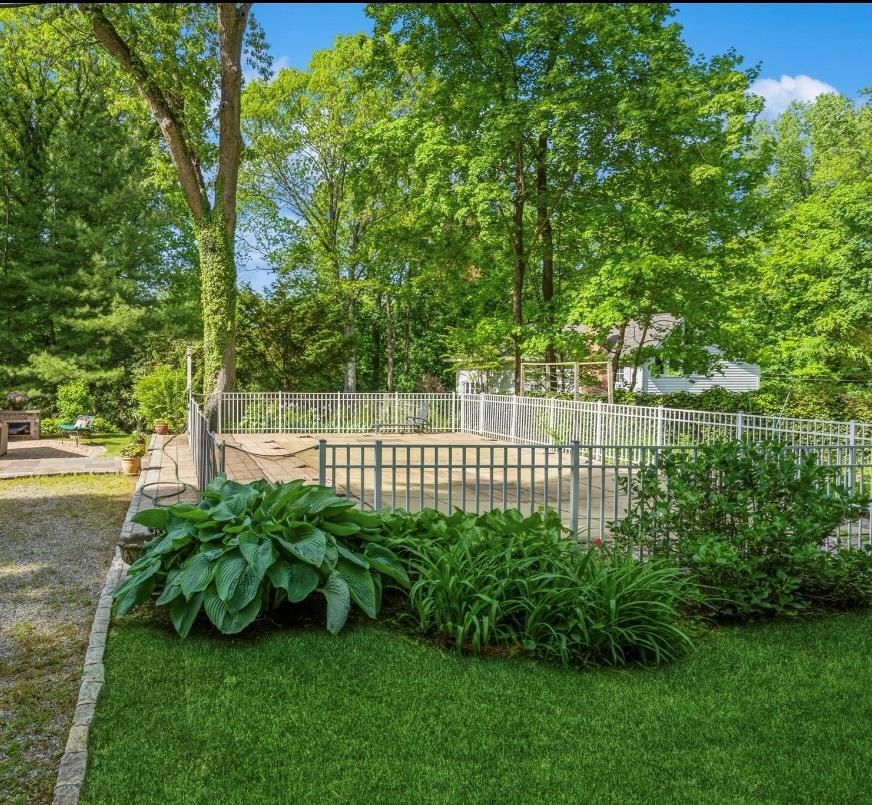 Single Family Red Spring  Nassau County, NY 11542, MLS-861959-40