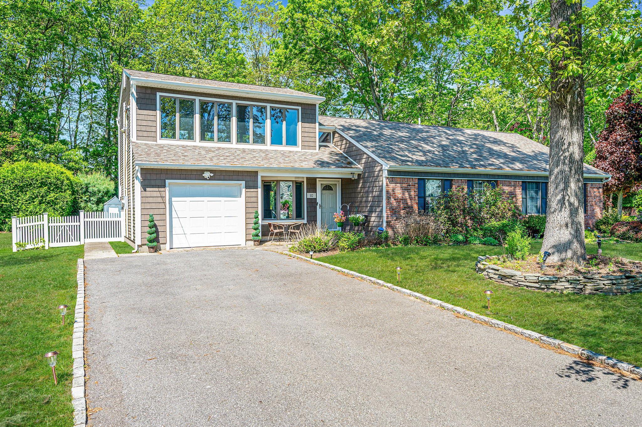 Single Family 1st  Suffolk County, NY 11754, MLS-861974-2