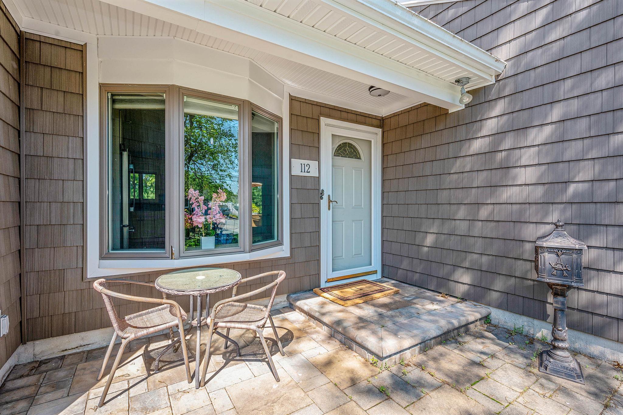 Single Family 1st  Suffolk County, NY 11754, MLS-861974-3