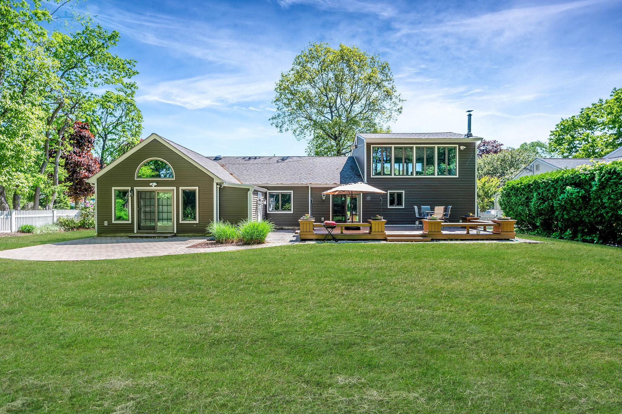 Single Family 1st  Suffolk County, NY 11754, MLS-861974-33