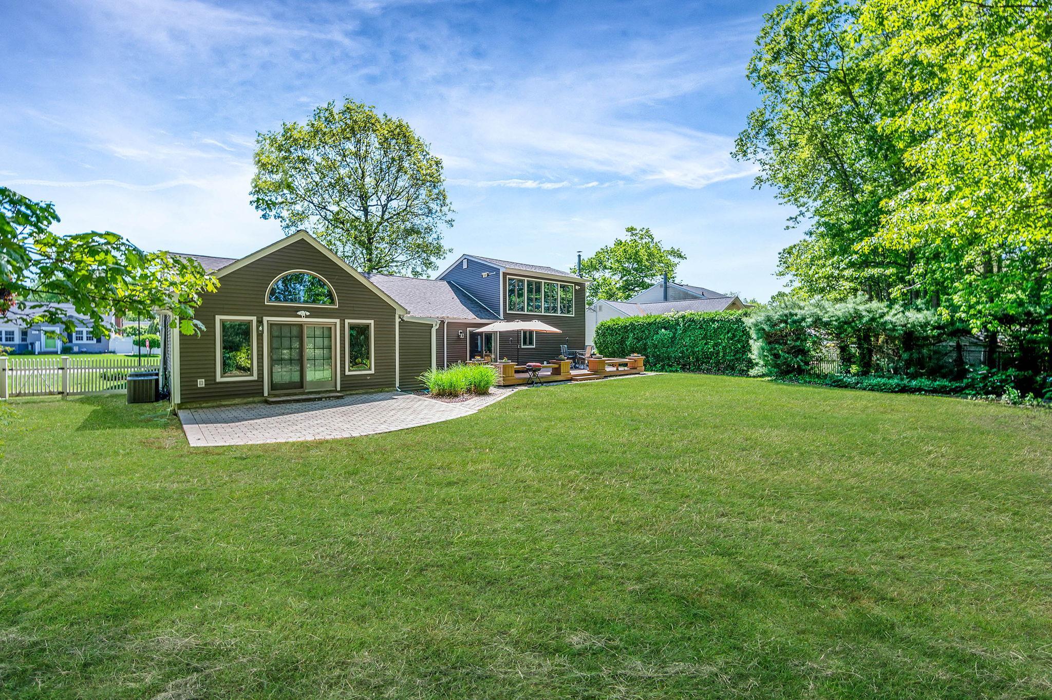 Single Family 1st  Suffolk County, NY 11754, MLS-861974-34