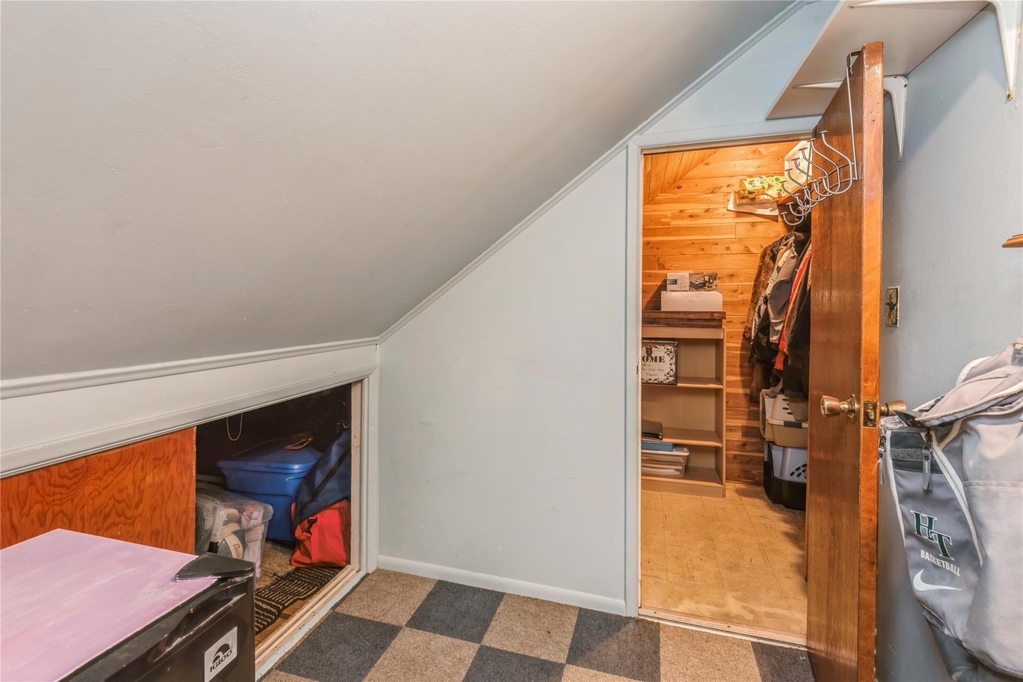 Single Family Kent  Nassau County, NY 11558, MLS-861980-24