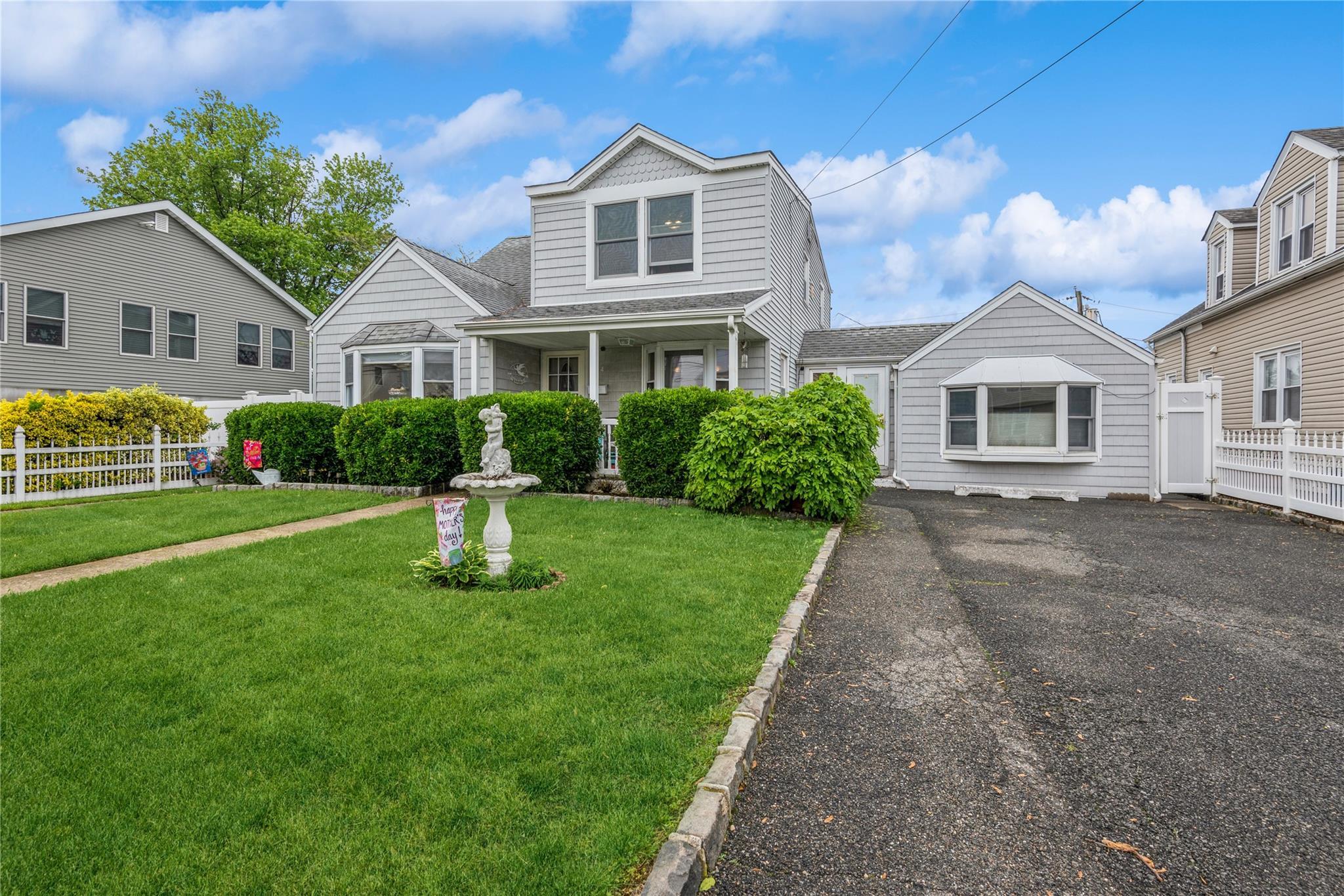 Single Family Kent  Nassau County, NY 11558, MLS-861980-26