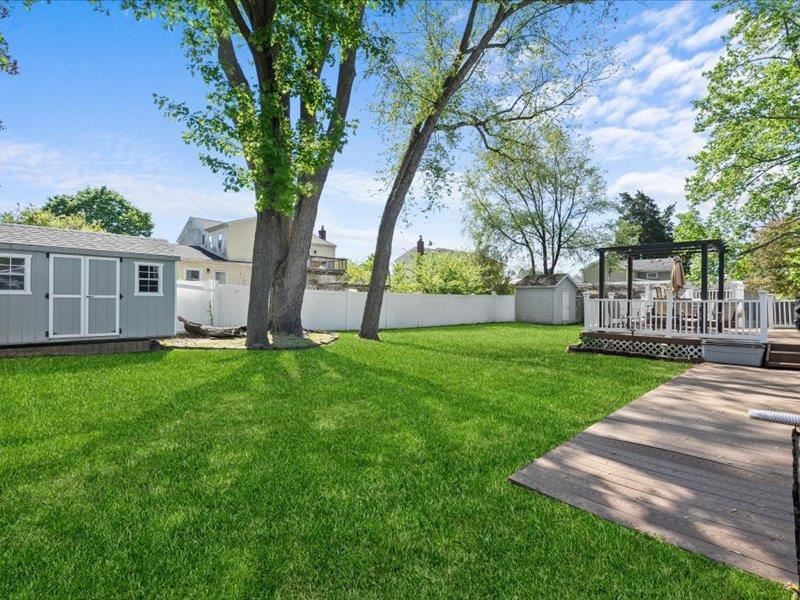 Single Family Westwood  Suffolk County, NY 11729, MLS-862002-27