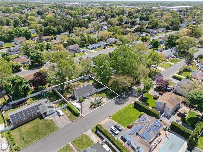 Single Family Westwood  Suffolk County, NY 11729, MLS-862002-29