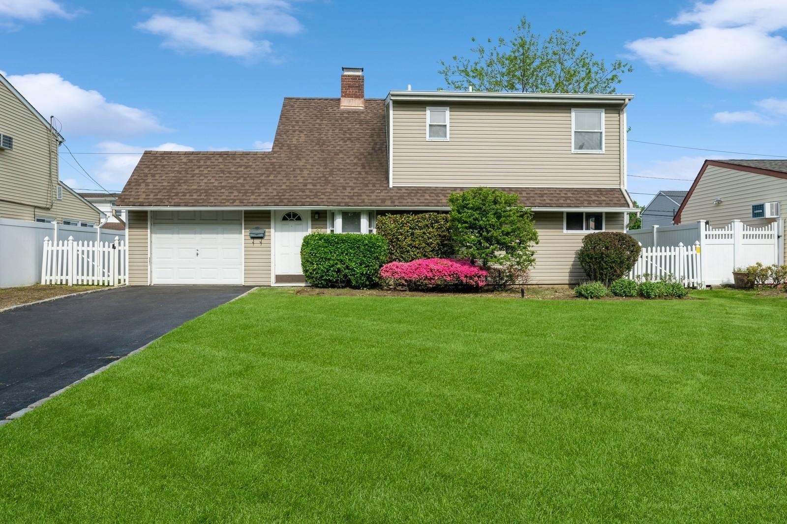 Single Family Apollo  Nassau County, NY 11801, MLS-862005-2