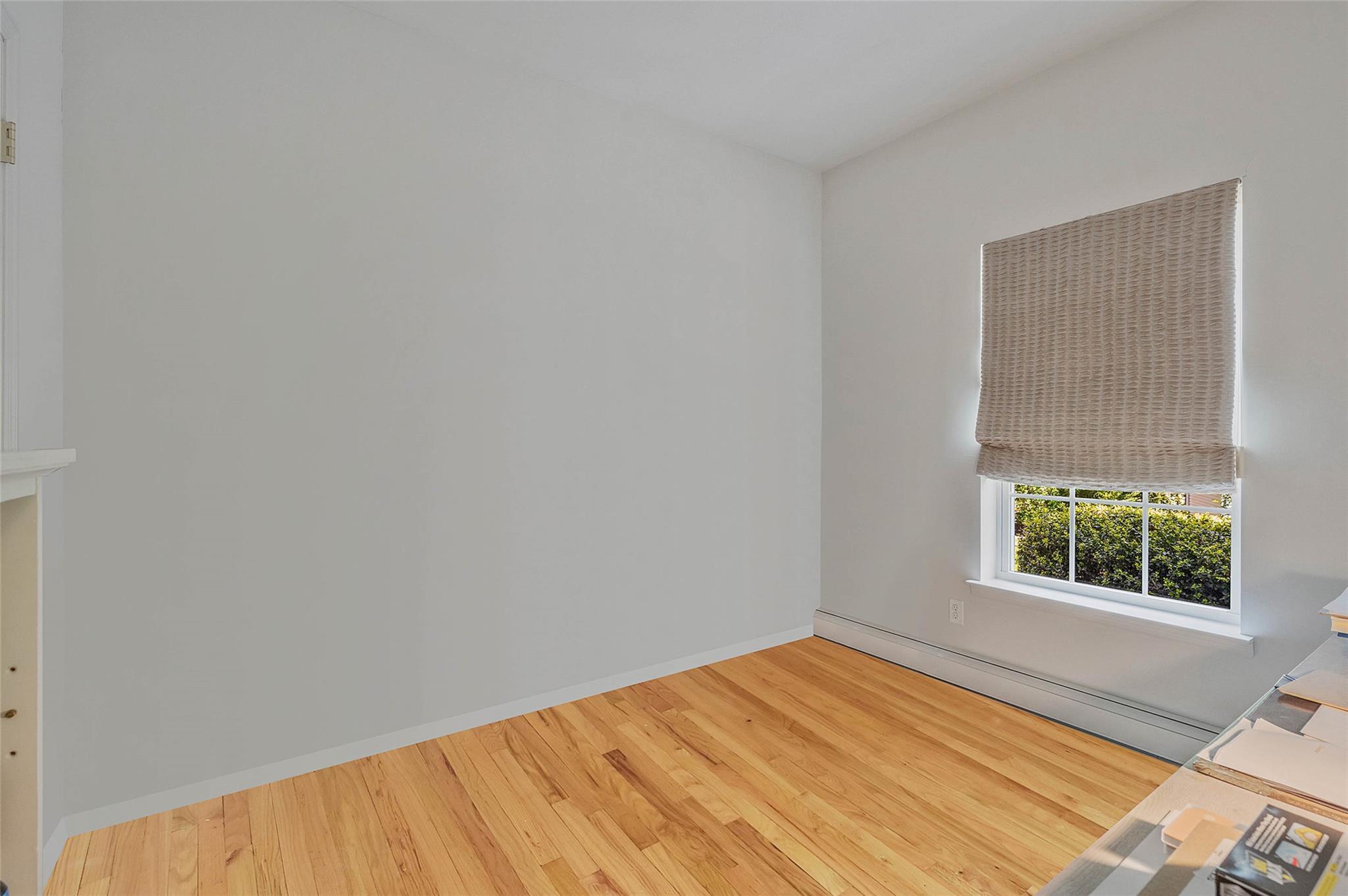 Single Family Nydia  Suffolk County, NY 11980, MLS-862006-30