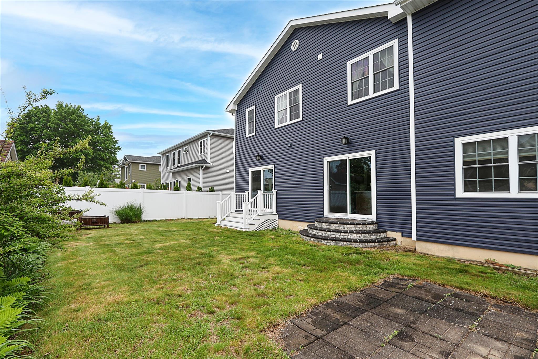 Single Family Frankel  Nassau County, NY 11566, MLS-862024-36