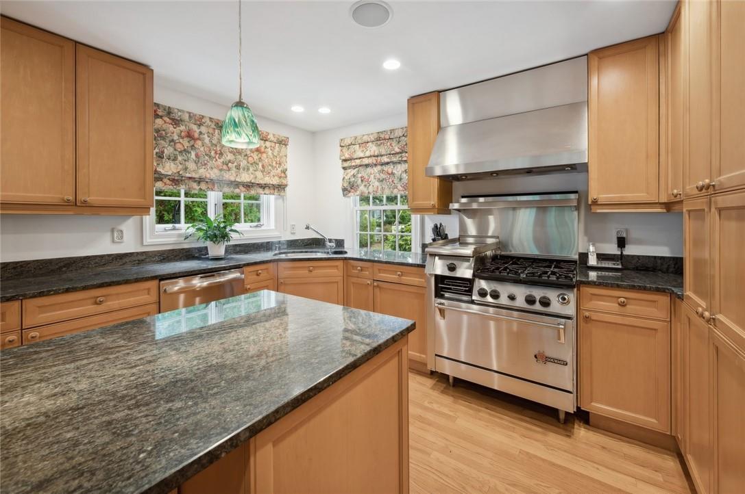 Single Family Pondfield  Westchester County, NY 10708, MLS-862025-10