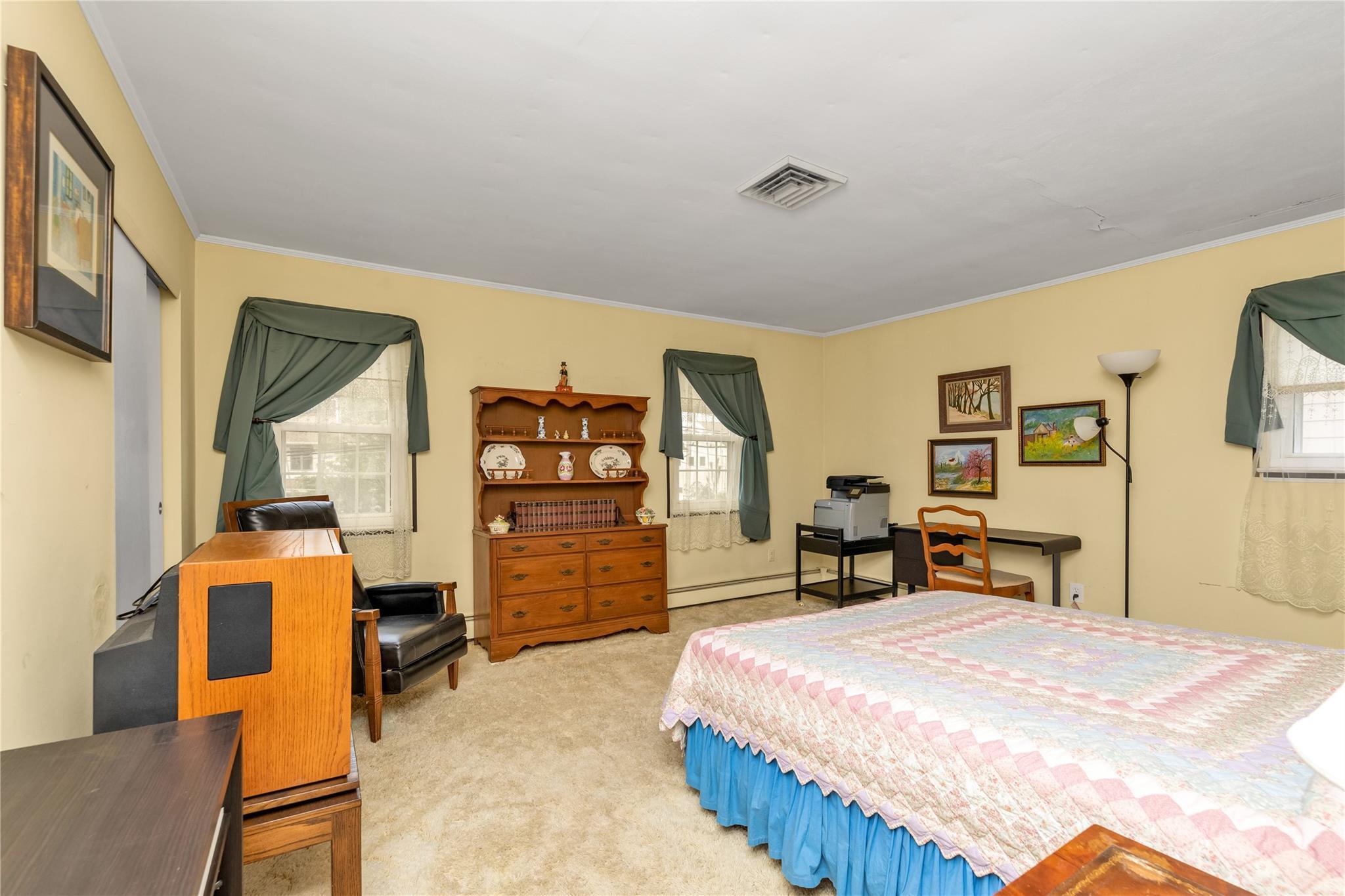 Single Family Greentree  Nassau County, NY 11572, MLS-862035-16