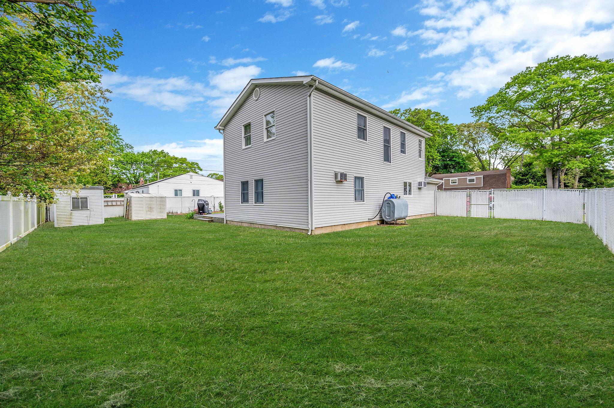 Single Family King  Suffolk County, NY 11776, MLS-862036-25
