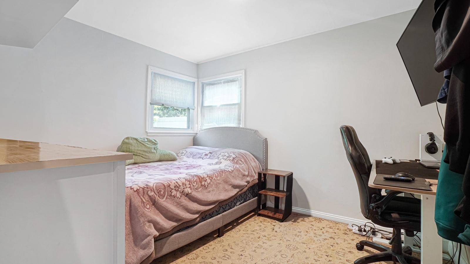 Single Family Val Park  Nassau County, NY 11580, MLS-862058-16